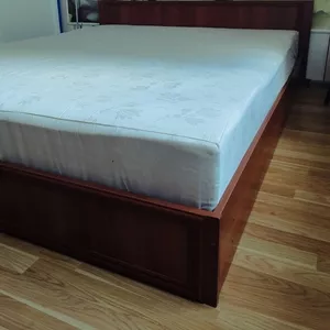 Кровать двуспальная,  б/у